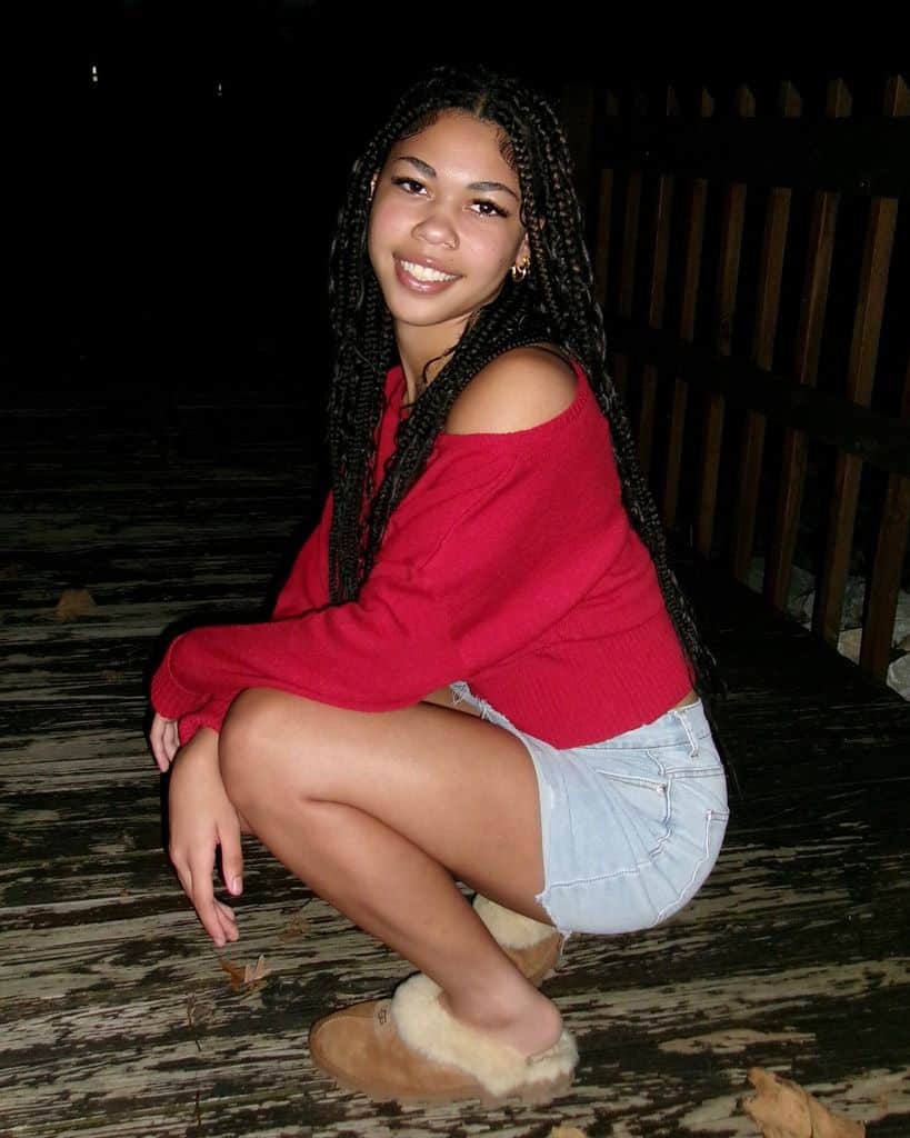 A photo of Kayla Huff.