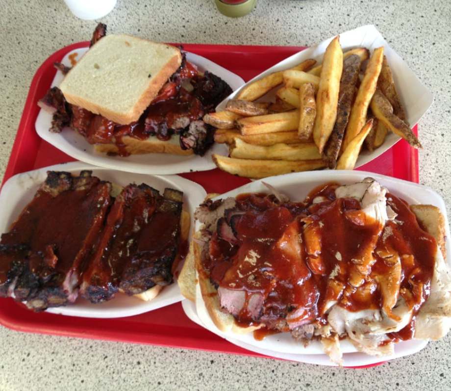 LC's Bar-B-Q
